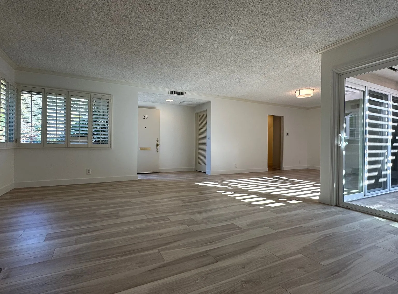 2 bed, 1398 sqft, $3,800 — Photo 3