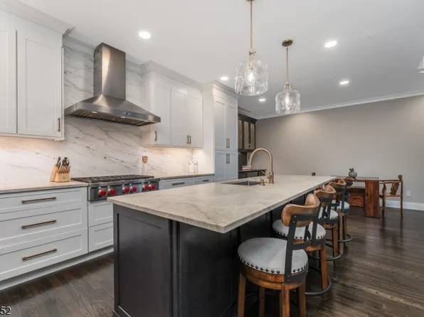 10 Rock Creek Woods Dr, Lambertville City, NJ 08530