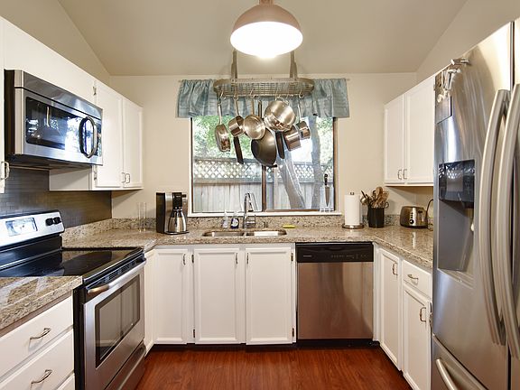 3rd image of 12715 NE 130th Ct APT D102