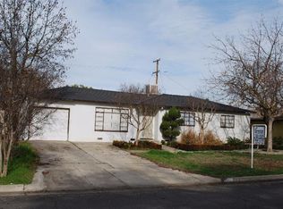 5697 E Hampton Way, Fresno, CA