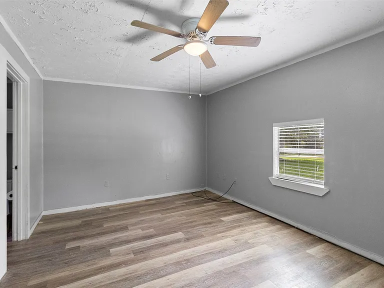 8 Jackson Rd — Photo 10