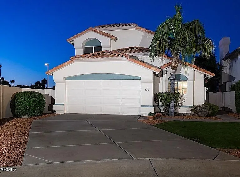 926 W San Mateo Ct — Photo 1