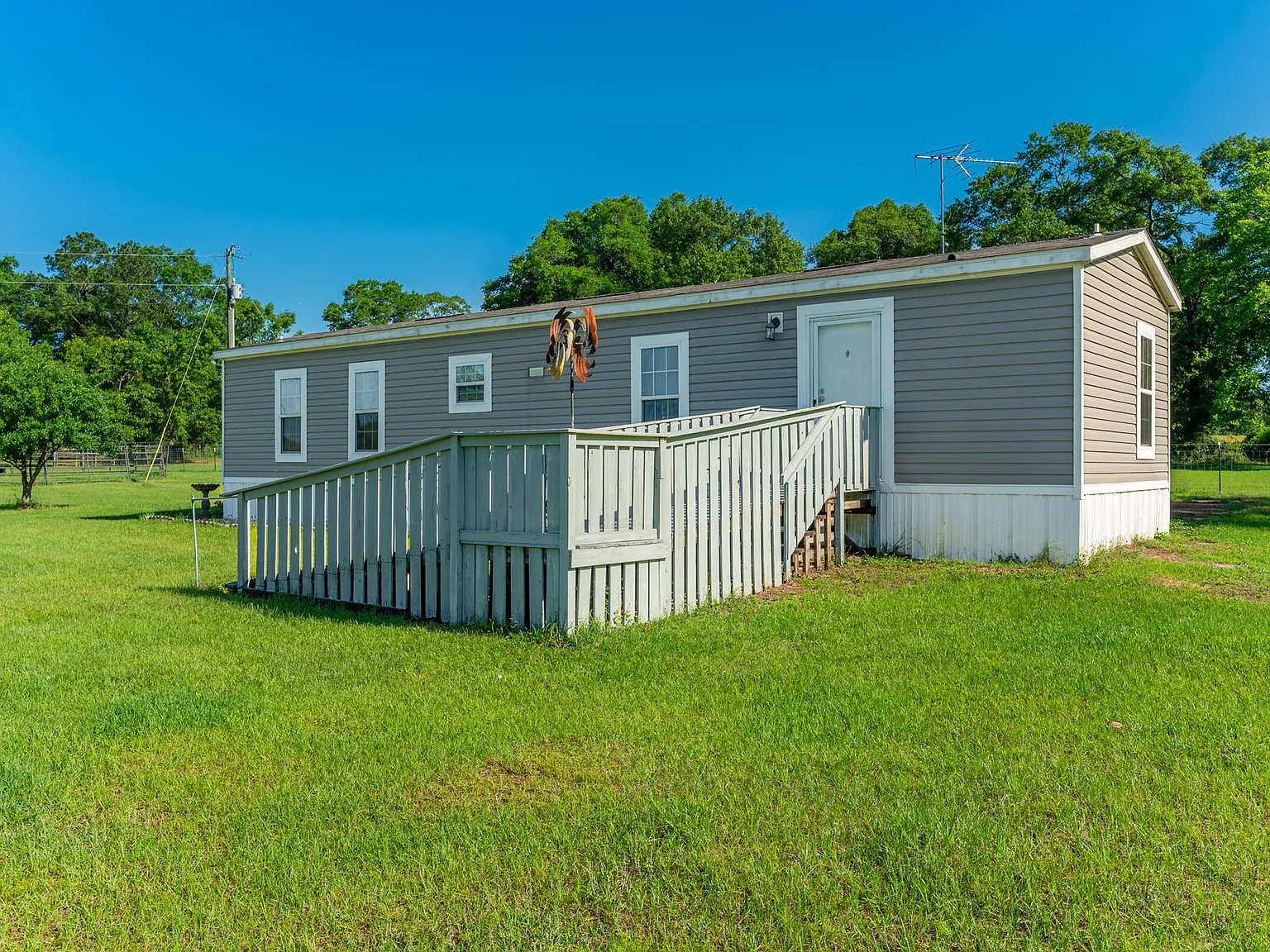 2 bed, 960 sqft, $1,100 — Photo 2