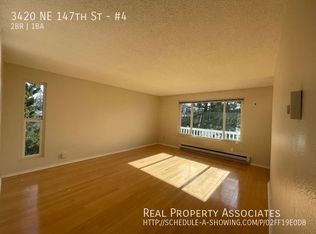 3420 NE 147th St APT 4, Lake Forest Park, WA 98155