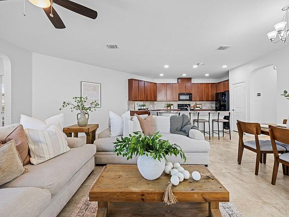 3rd image of 1107 Sagebrush Dr