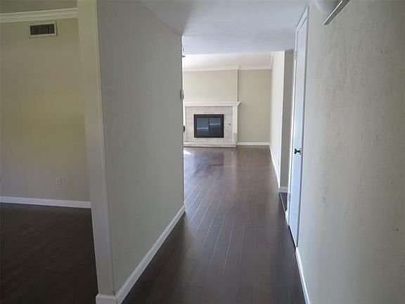 4th image of 1712 W Spring Creek Pkwy