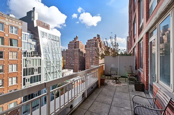 Rented by Compass | media 35