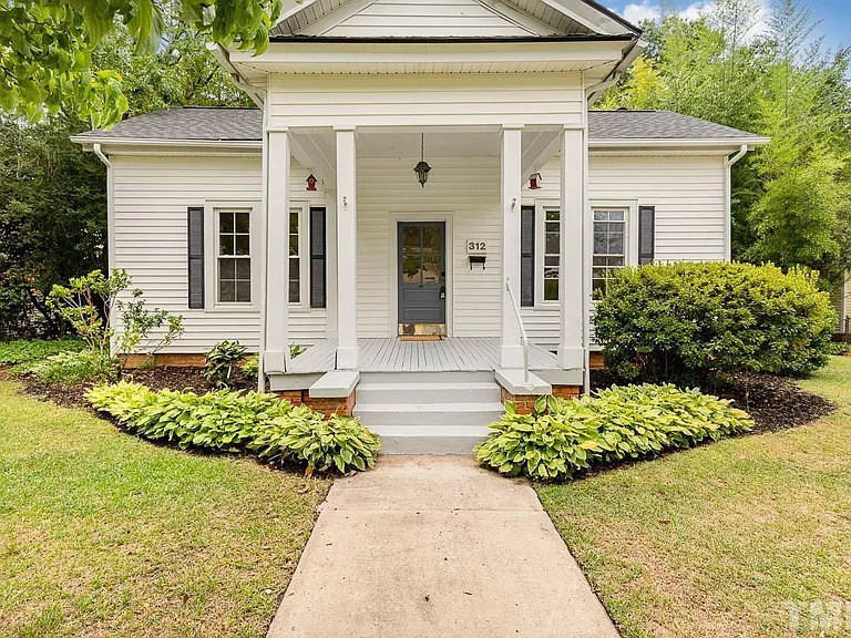 312 E Church St — Photo 1