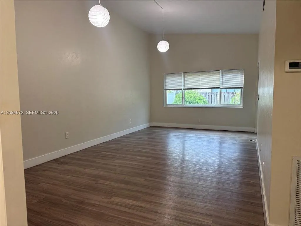 520 SW 5th St, 0 — Photo 3