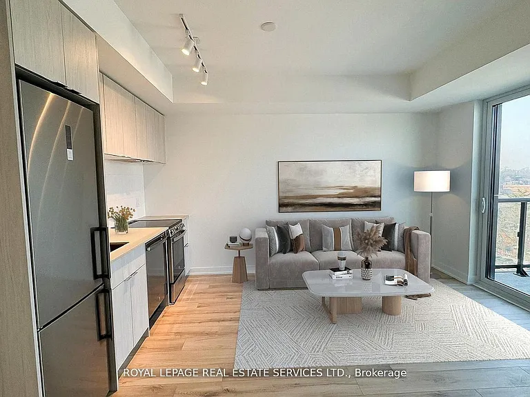 1660 Bloor St W #401 — Photo 4