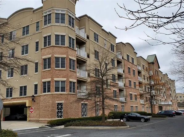 2116 Windsor Park Ct #78, Englewood, NJ 07631