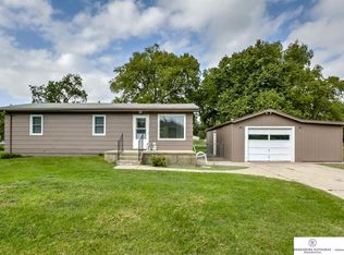 24224 Laurel Ave, Valley, NE 68064