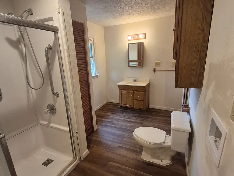 205 1st Ave — Photo 3