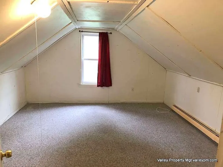 697 Main St #3 — Photo 6