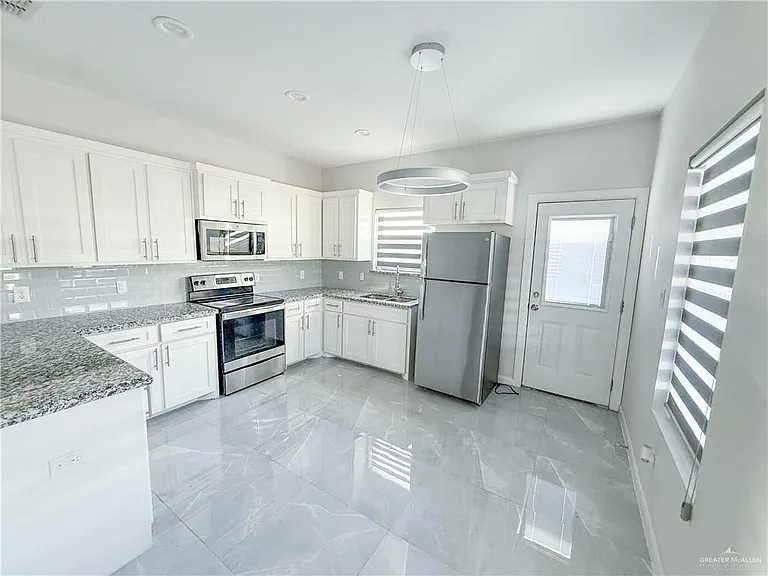 5704 Puffin Ave #4 — Photo 4