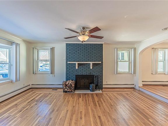 3rd image of 671 Benefit St