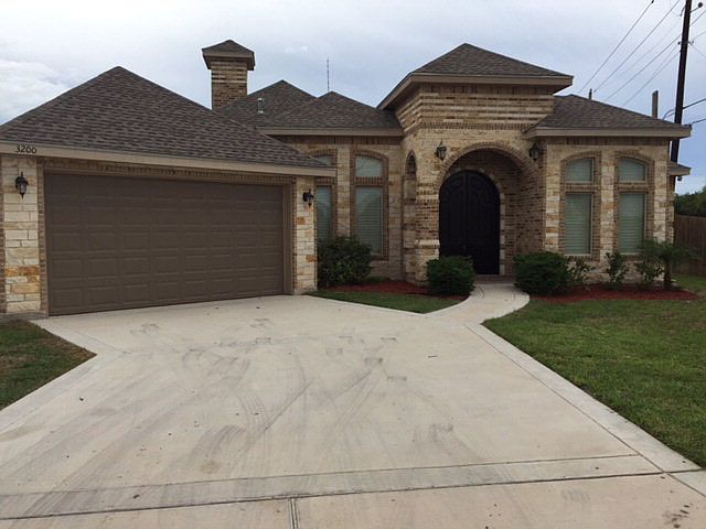 1st image of 3200 Crimson Ave