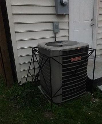4th image of 2404 Gordon Ln