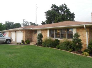 1002 E 11th St, Cushing, OK 74023