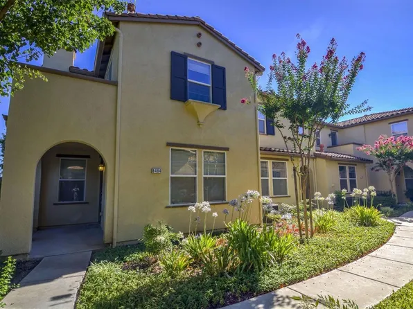 8464 Crystal Walk Cir, Elk Grove, CA 95758