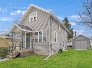 1235 Arlington Ave, Manitowoc, WI 54220