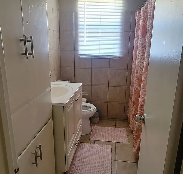 808 Mary St — Photo 15