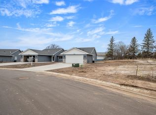 38834 Maple Ct, North Branch, MN 55056