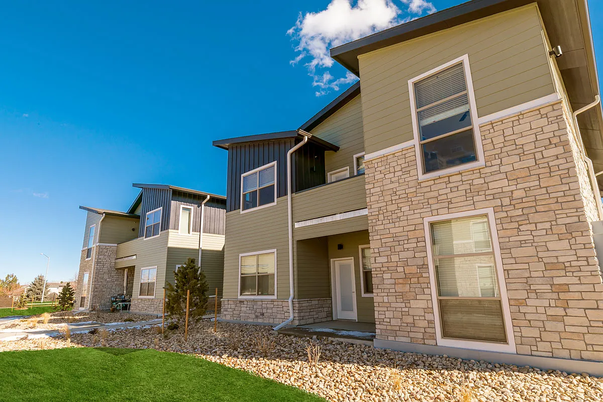 Centennial Park Apartments — Photo 2