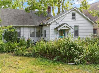 6861 Desmond Rd, Waterford, MI