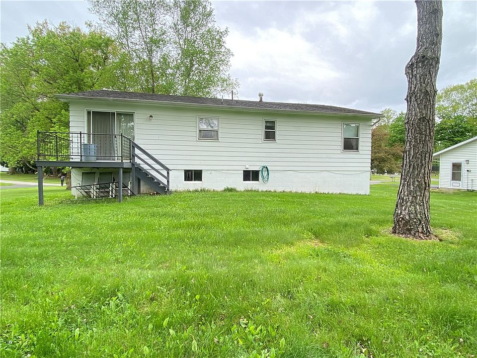 2nd image of 9 Oakview Dr