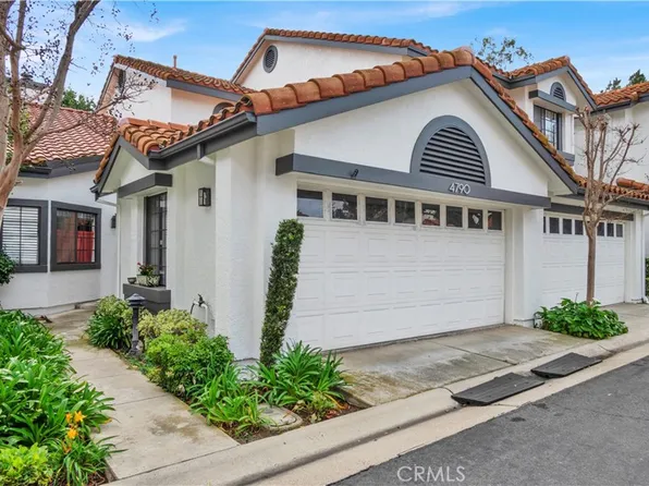 4790 Gondola Dr, Oak Park, CA 91377