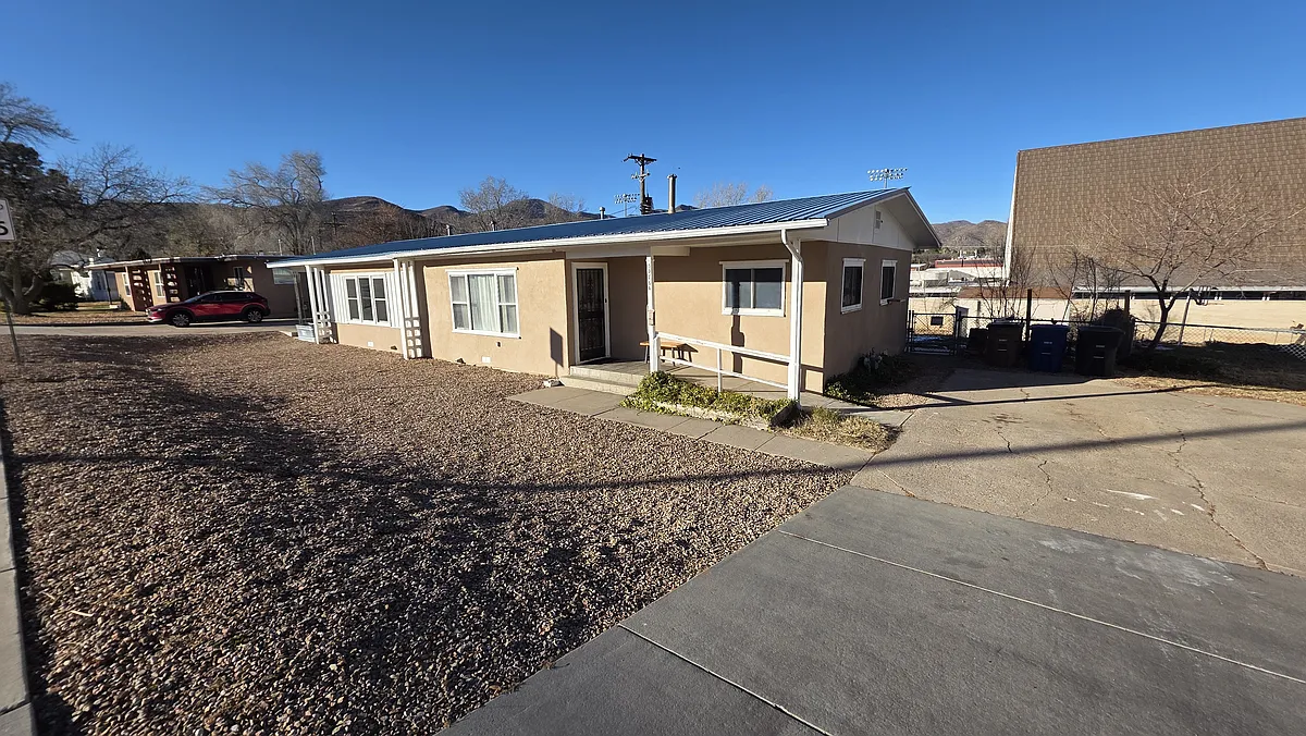 Building Photo - 3976 Trinity Dr #A