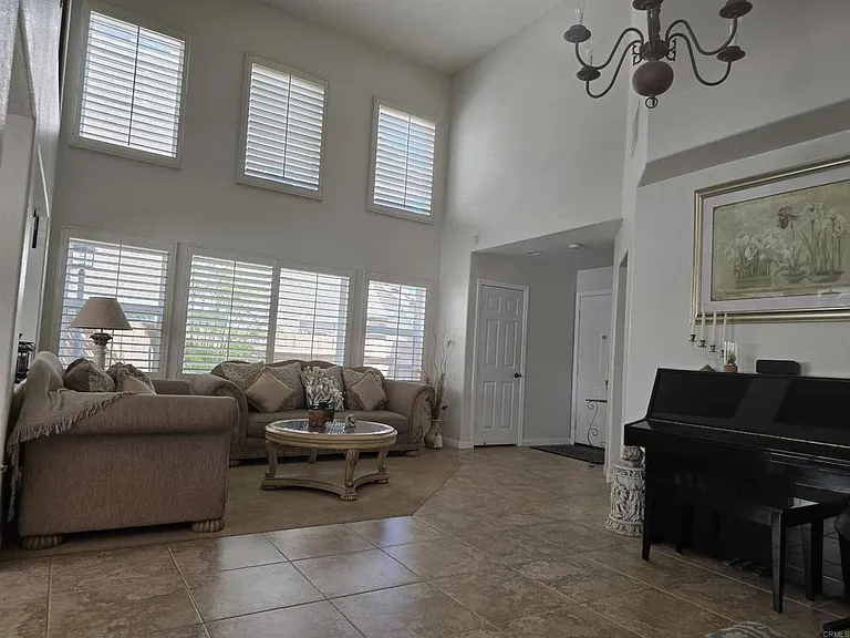 817 Briarpoint Pl — Photo 3