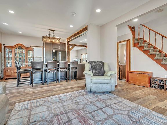 4th image of 603 Blake St