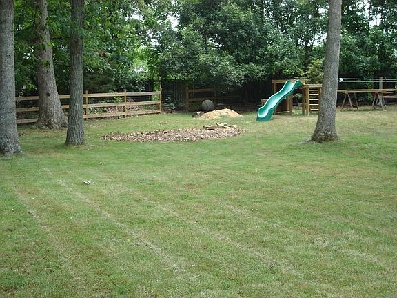 1/2 acre yard fenced