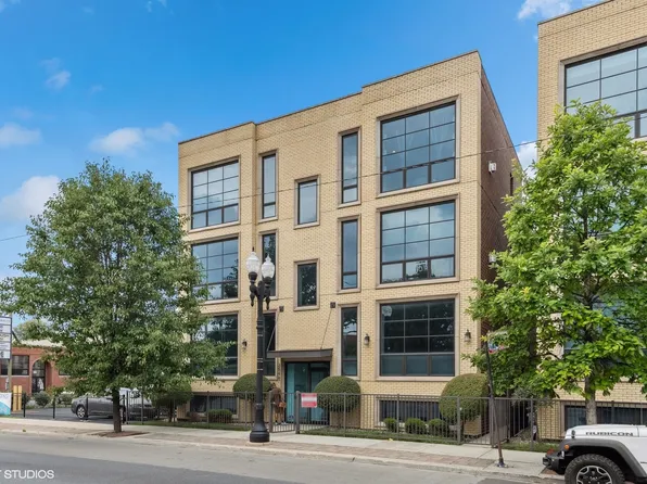 2548 W Irving Park Rd APT 3E, Chicago, IL 60618