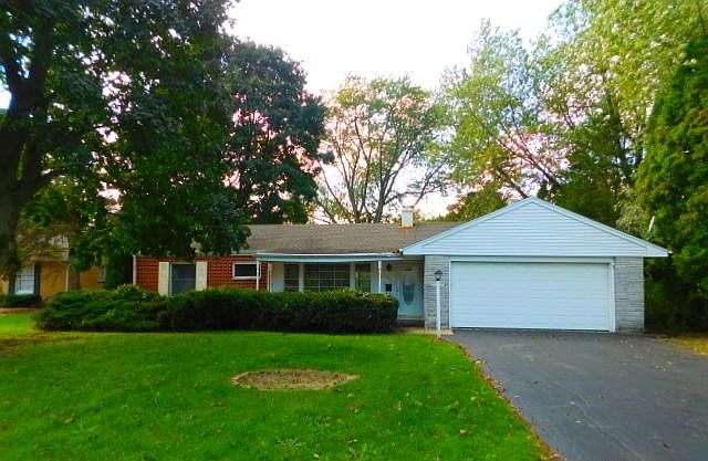 1st image of 407 S 10th Ct