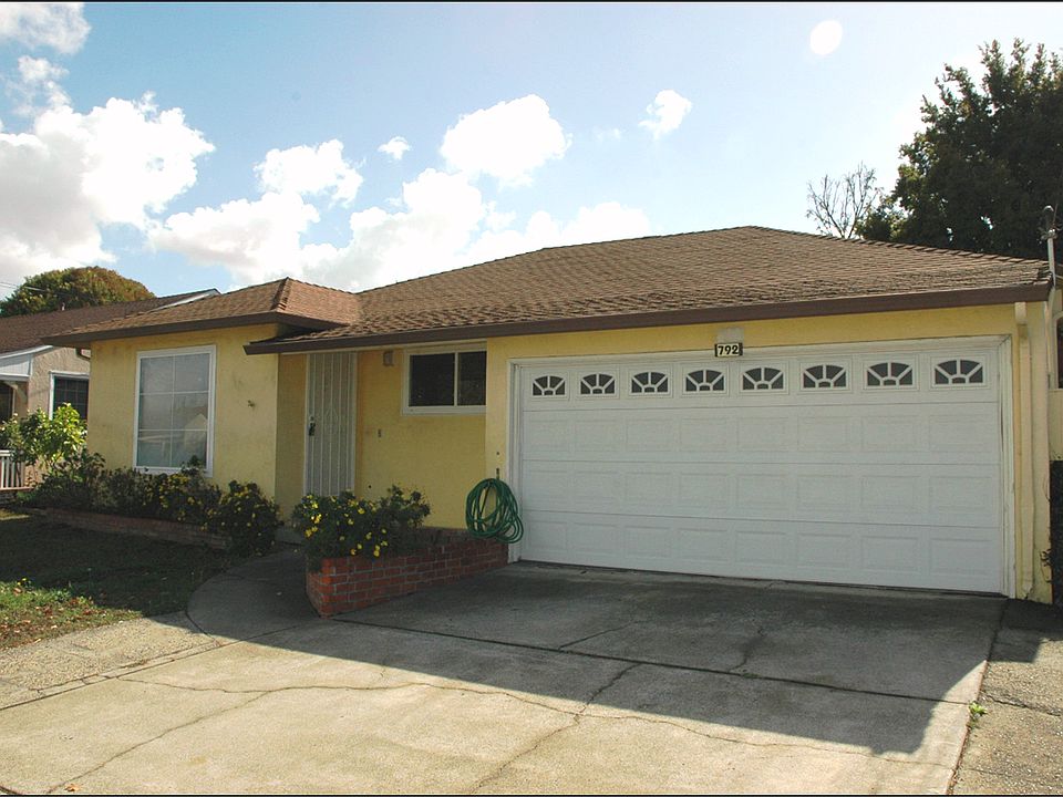 1st image of 792 Floresta Blvd