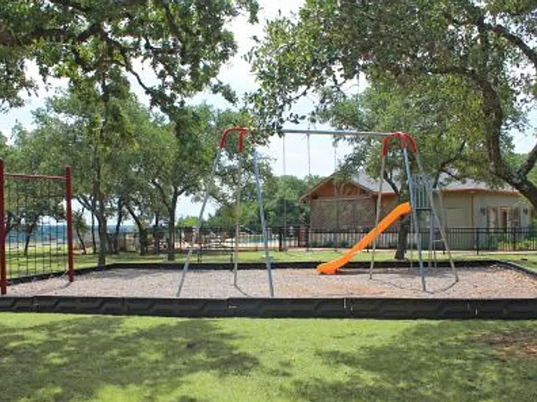 Country View Apartments — Photo 4