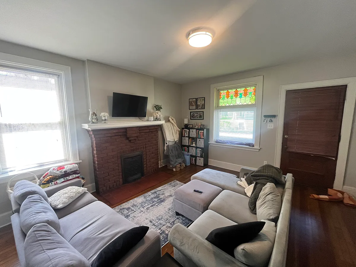 Building Photo - 4110 Ballard Ave #1