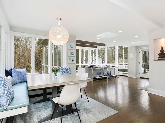3rd image of 17 Cecilia Ln