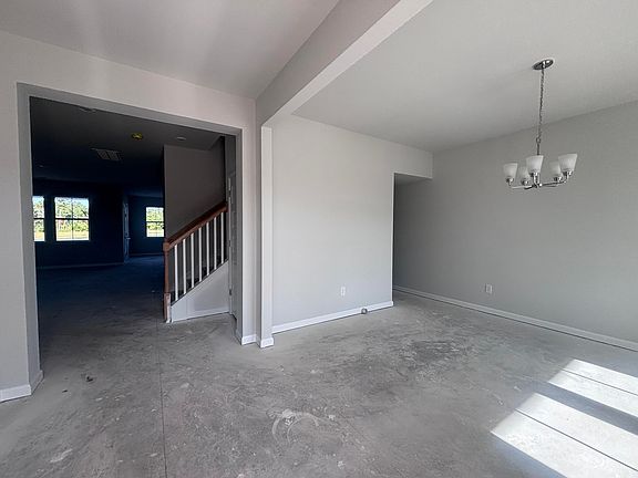 4th image of 406 Richfield Way