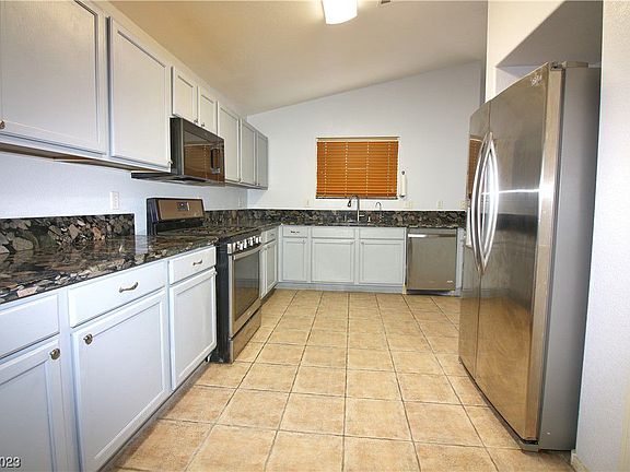 4th image of 10275 Turret Peak Ave