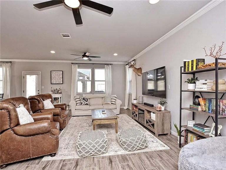 100 Shearwater Ln — Photo 3