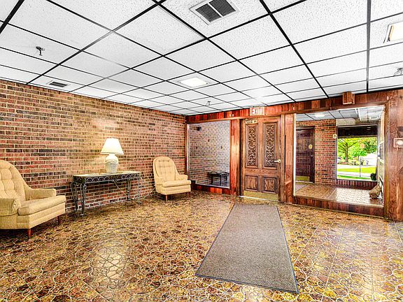 2nd image of 129 S Spruce Ave APT 108