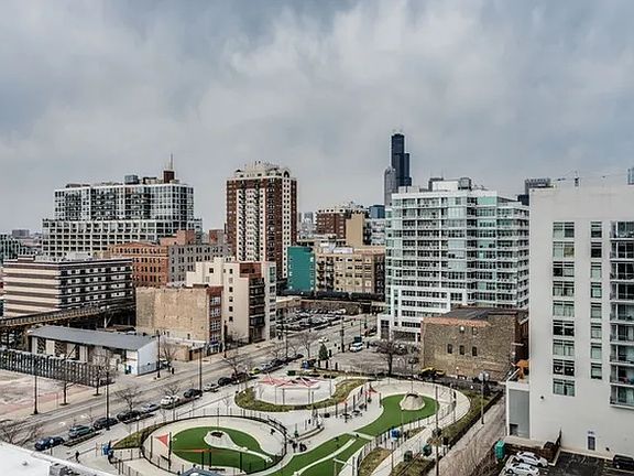 4th image of 1720 S Michigan Ave APT 1615