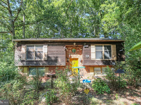 207 Durham Dr, Fredericksburg, VA 22407