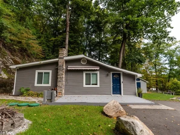 6 Oak Ln, Hardyston Twp., NJ 07460