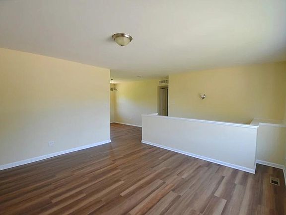 2nd image of 901 Natoma Ct