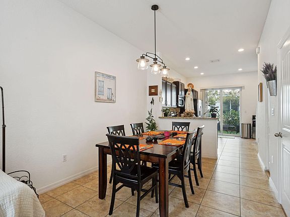 4th image of 481 Lauren Pine Place
